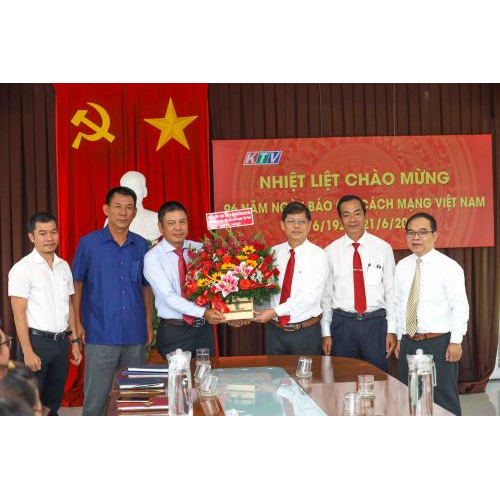 Lãnh đạo tỉnh Khánh Hòa thăm các cơ quan báo chí